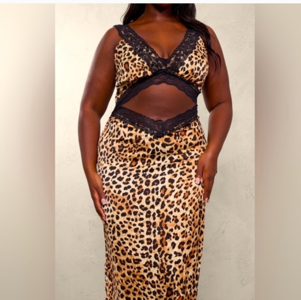 PrettyLittleThing PLUS Leopard Satin Lace Maxi Dress - Picture 3 of 4